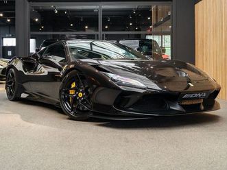 ferrari f8 tributo carbon seats tricolor kamera f8 tribu