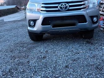 toyota hilux légende