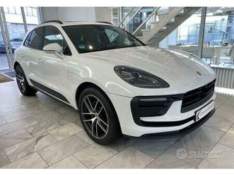 porsche macan 2.0 turbo benzina nuovo modello 265c