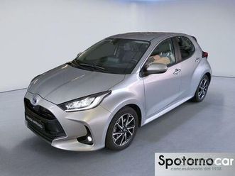 toyota yaris 1.5 hybrid 5 porte trend