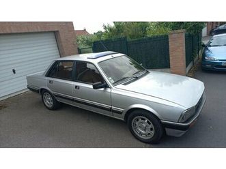 1986 peugeot 505 gris manuel, 5 vitesses conduite à gauch...