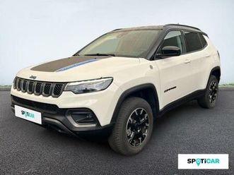 1.3 turbo t4 240ch phev 4xe trailhawk at6 eawd