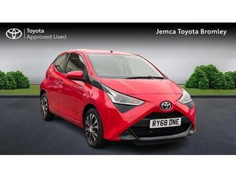 toyota aygo x-play hatchback's 1.0 vvt-i x-play euro 6 5dr