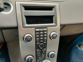 volvo v50 2.0 136 cv 209