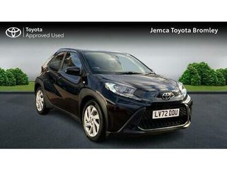 toyota aygo x pure hatchback's 1.0 vvt-i pure euro 6 (start/stop) 5dr