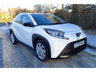 toyota aygo x pure hatchback's 1.0 vvt-i pure euro 6 (start/stop) 5dr