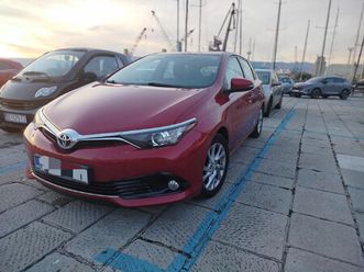 toyota auris 1.2t