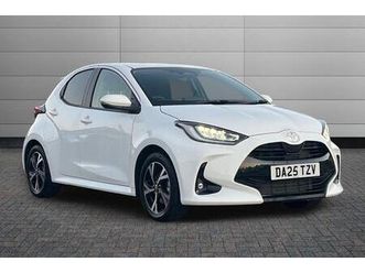 toyota yaris design hatchback's 1.5 vvt-h design e-cvt euro 6 (start/stop) 5dr