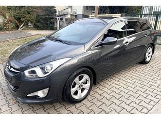 hyundai i40 1.7 crdi hp comfort gyári fény./végig vez. sz.könyv/navi/kamera/business csomag/ülésfűtés/tempomat