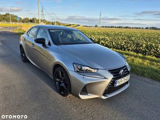 lexus is 200t / 300 prestige