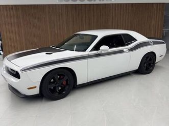 dodge challenger auto sxt plus