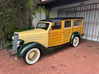 ford woody deluxe.