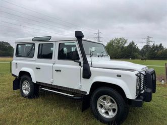 land rover defender 110 2.4 tdci xs station wagon double cab 5dr diesel manual 4wd mwb euro 4 (122 bhp)