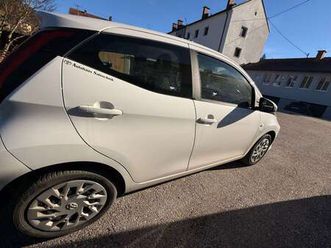 toyota aygo x play