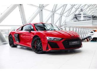 audi r8 - 5.2 | performance | quattro | carbon | s tronic |