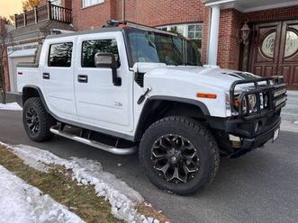 2006 hummer h2, sut, white/ black interior, loaded, automatic, mint.