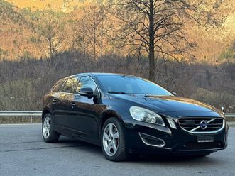 v60 t6 awd momentum geartronic