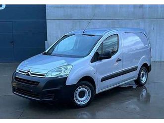 1.6 bluehdi 100cv 3 places clim parfait état