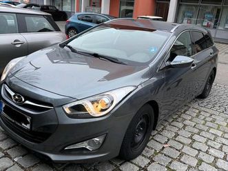 hyundai i40 cw 1.7 crdi premium 100kw automatik premium