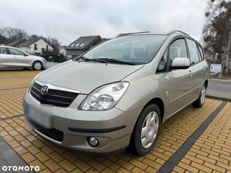 toyota corolla verso 1.6