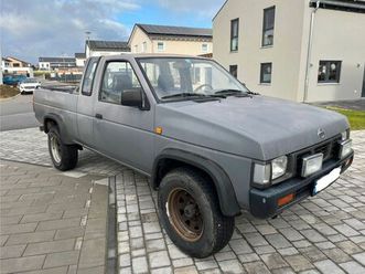 nissan king cab pick-up