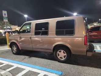 1999 chevrolet astro van passenger-custom