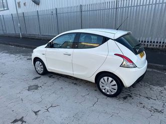chrysler ypsilon 2012 5dr petrol* mot till 10/08/2026 excellent condition