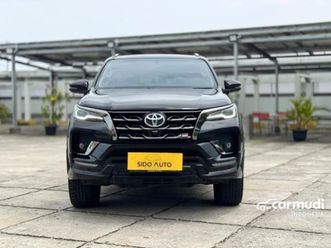 2023 toyota fortuner 2.8 gr sport 4x2 suv km 26 rb full record .. like new termurah ..