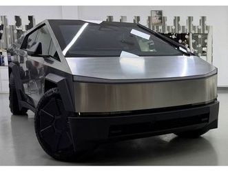 tesla cybertruck foundation series .. 3 motor