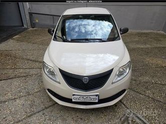 lancia ypsilon 1.2 - garanzia 12 mesi inclusa