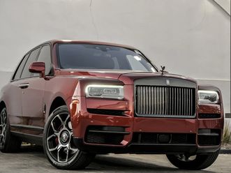 2021 rolls-royce cullinan black badge starlight, rear theater,