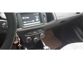 hatch lt 1.0 8v flex mec. 4p