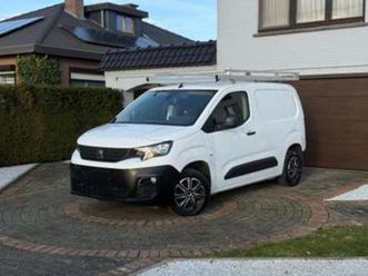 ② peugeot partner/1.5 hdi/carplay/camera/cruise/trekhaak/airco — camionnettes & utilitaires — 2ememain