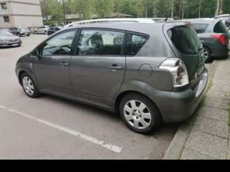 toyota čokolade veseo 7sjedala