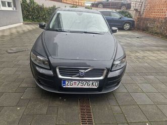 očuvan volvo c30 2009 – bez ulaganja, registriran do 04/26