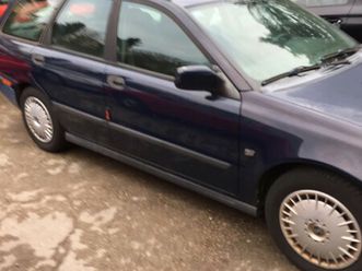 volvo v40 karavan 1.9 d, odličan