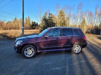 2010 mercedes benz glk 350 (low milage)