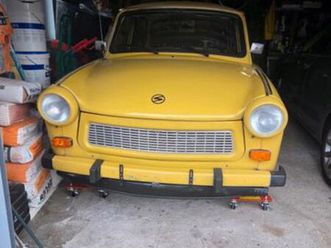 trabant 601 monsungelb