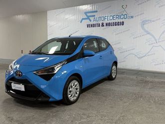 aygo 2ª serie aygo connect 1.0 vvt-i 72 cv 5 porte x-clusiv
