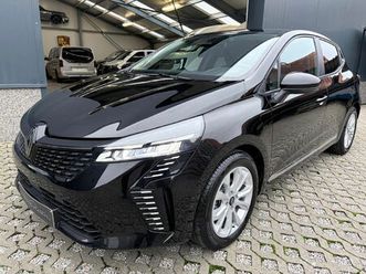 renault clio 1,0 benzine - 2025 - slechts 2800 km !