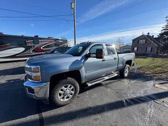 15 chevy silverado 2500 pick up truck, gas, 5th wheel hitch, 126k mile