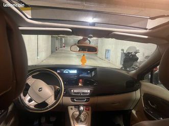 renault scénique trois