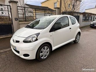 toyota ayga 3 porte