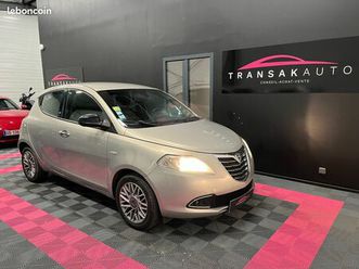 lancia ypsilon 1.3 multijet 95 cv platinum + radar ar + climatisation auto + regulateur + roue de secours + bluetoo