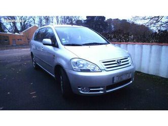 a vendre toyota avensis verso linea sol7 places diésel 170647km 2003