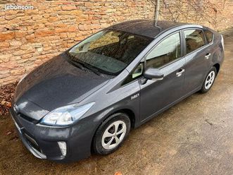 a saisir prius 1.8l vvt-i 136ch. hybrid rechargeable dynamic(boîte automatique)(caméra de recul)(vignette crit'air1) suivi toyota