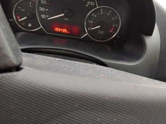 vend peugeot 1007 année 2005 2500a débattre