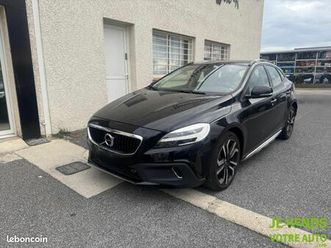 volvo v40 cross country d2 120ch översta edition