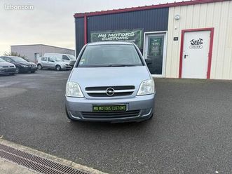 opel meriva 1.4 essentia 90 ch tres faible consommation generation a phase 2 boite de vitesse manuelle 5 vitesses. 5 portes aucun frais a prevoir entretien a jo