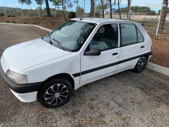 peugeot 106 xt roulant et en très bon état
